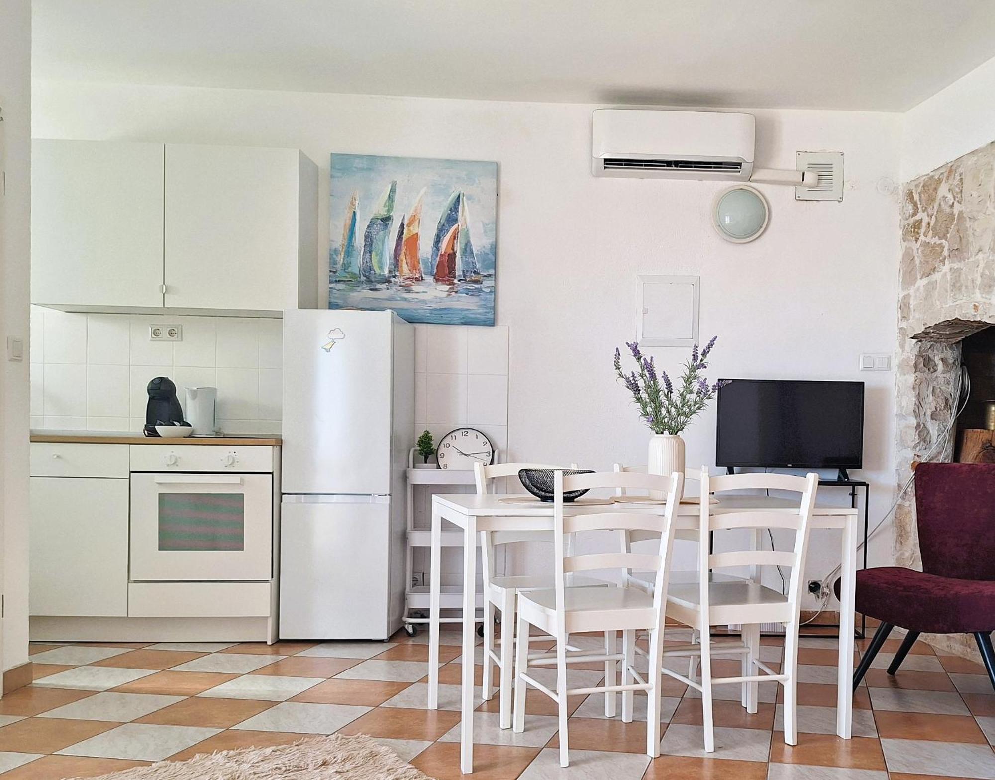 Apartmani Stine Donji Okrug  Exterior photo